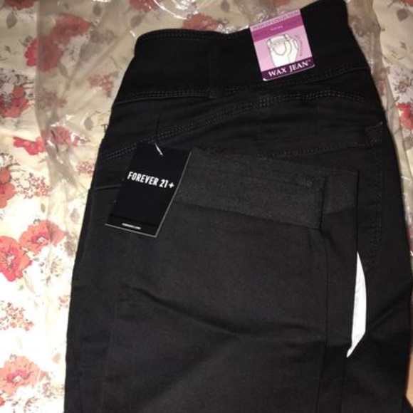 Forever 21 Capri skinny jeans - Picture 1 of 4